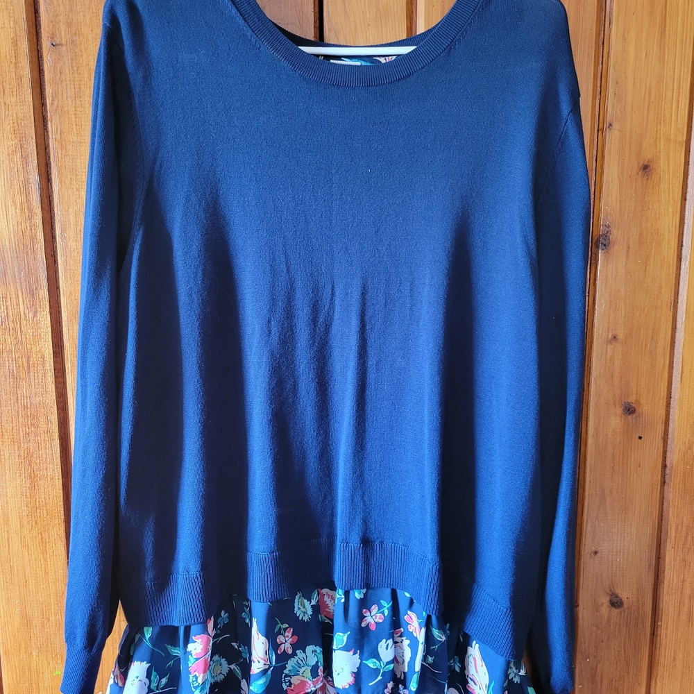 Time and Tru Navy Blue Floral Blouse